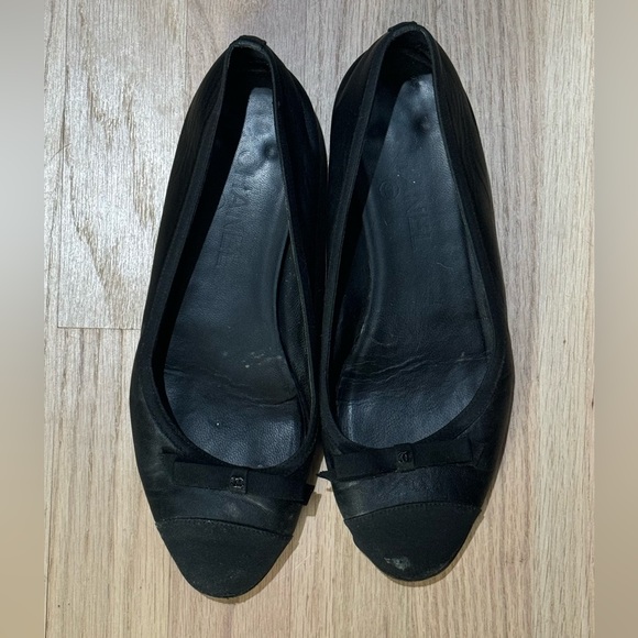 Chanel Black Lambskin Leather Cap Toe Bow Tie Classic Ballet Flats 37.5 7 7.5 - Picture 1 of 9